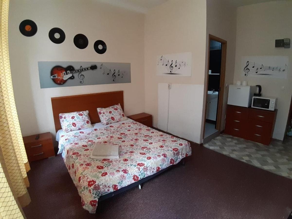 Old Town Friendly And Lovely Apartment Bukarest Exteriör bild